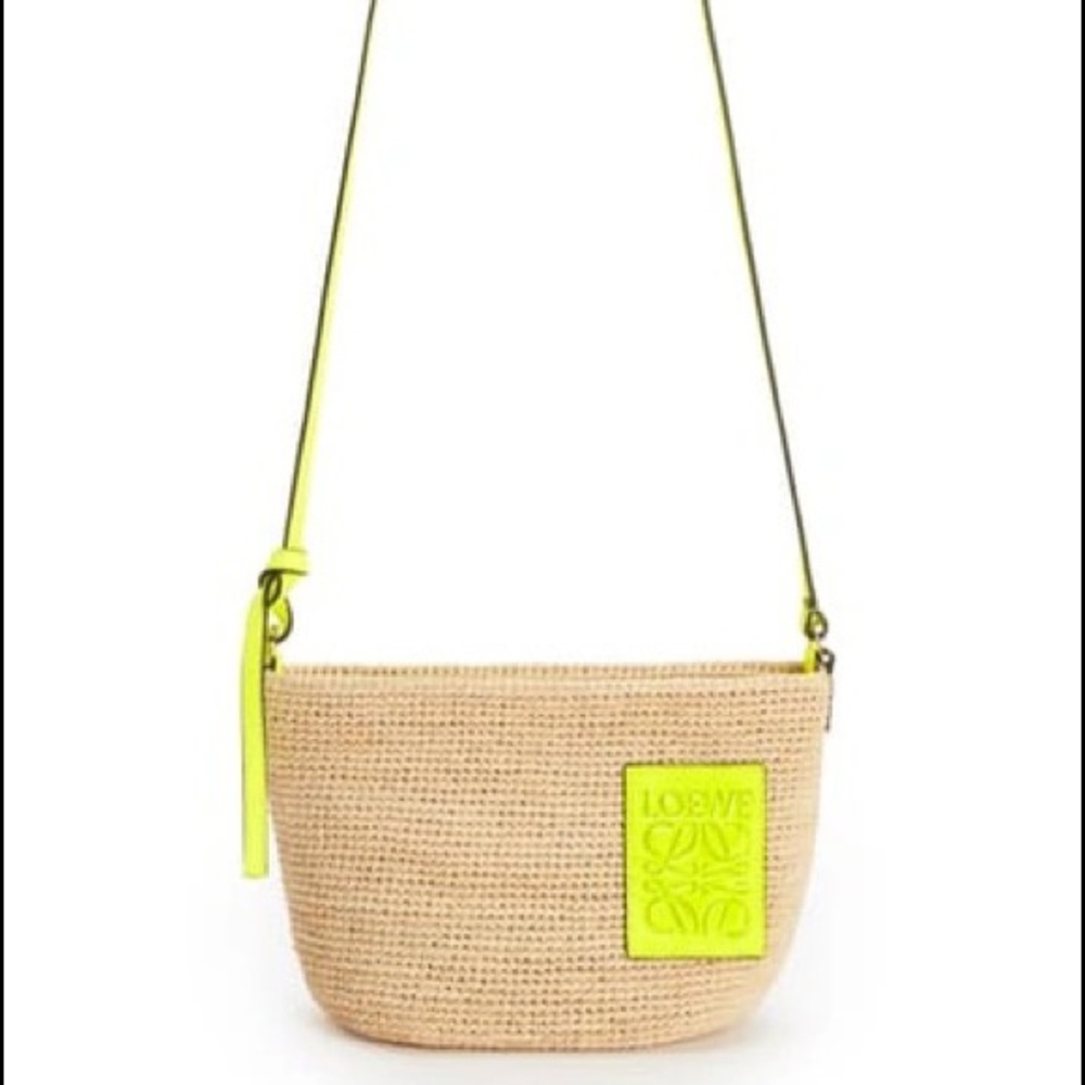 Loewe Pochette Raffia in Yellow